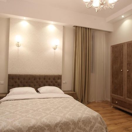 New Apartment In Old Тбилиси Екстериор снимка