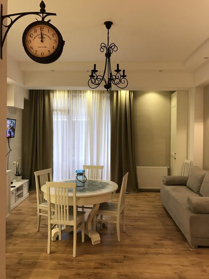 New Apartment In Old Тбилиси Екстериор снимка