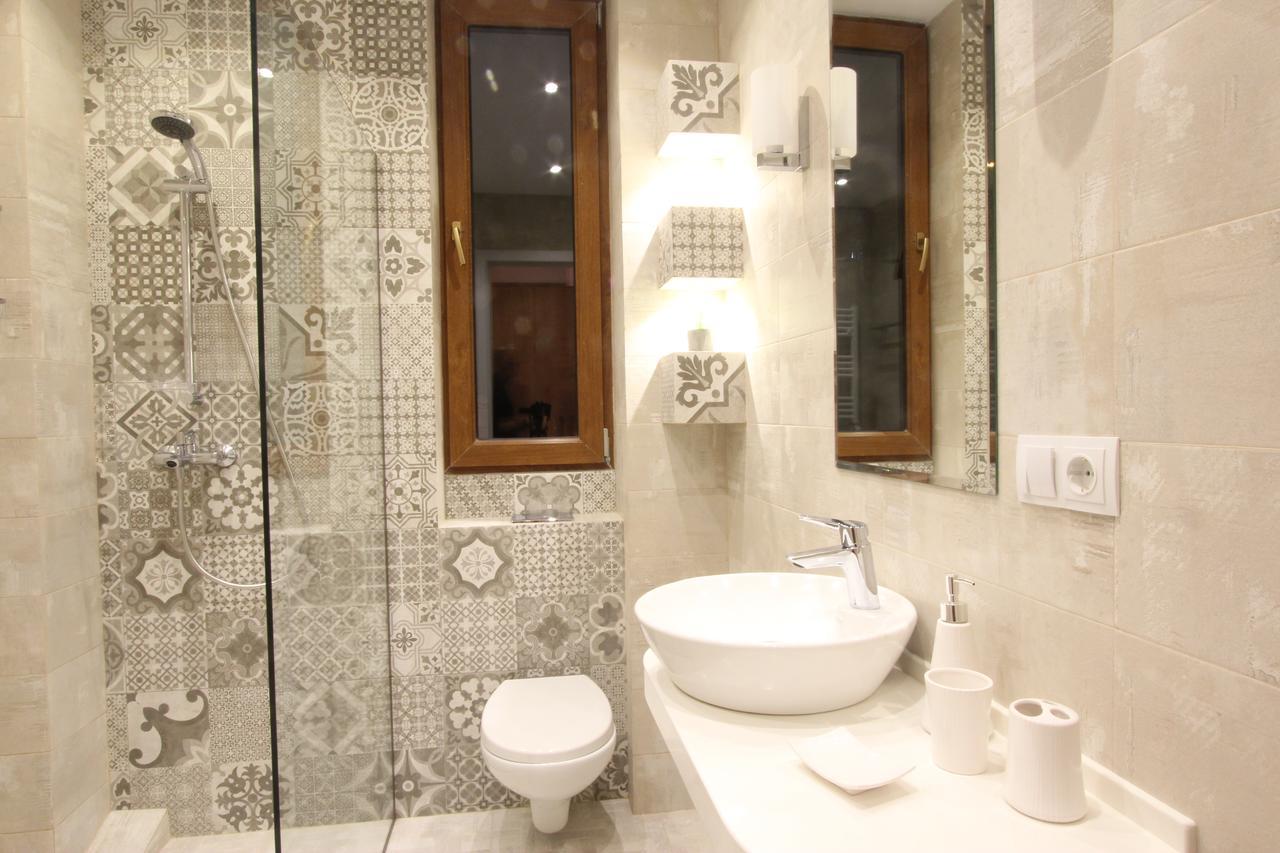 New Apartment In Old Тбилиси Екстериор снимка