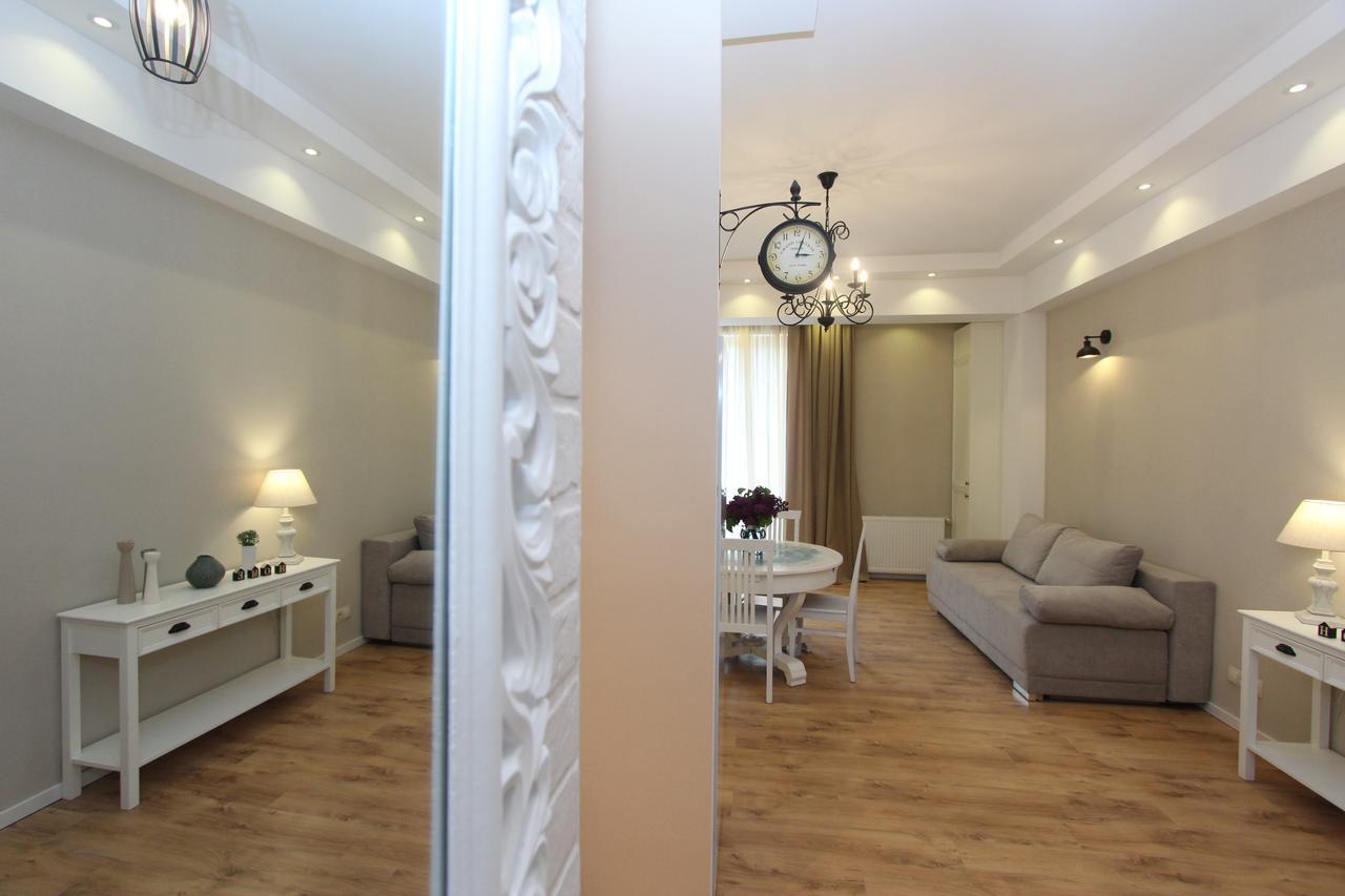New Apartment In Old Тбилиси Екстериор снимка