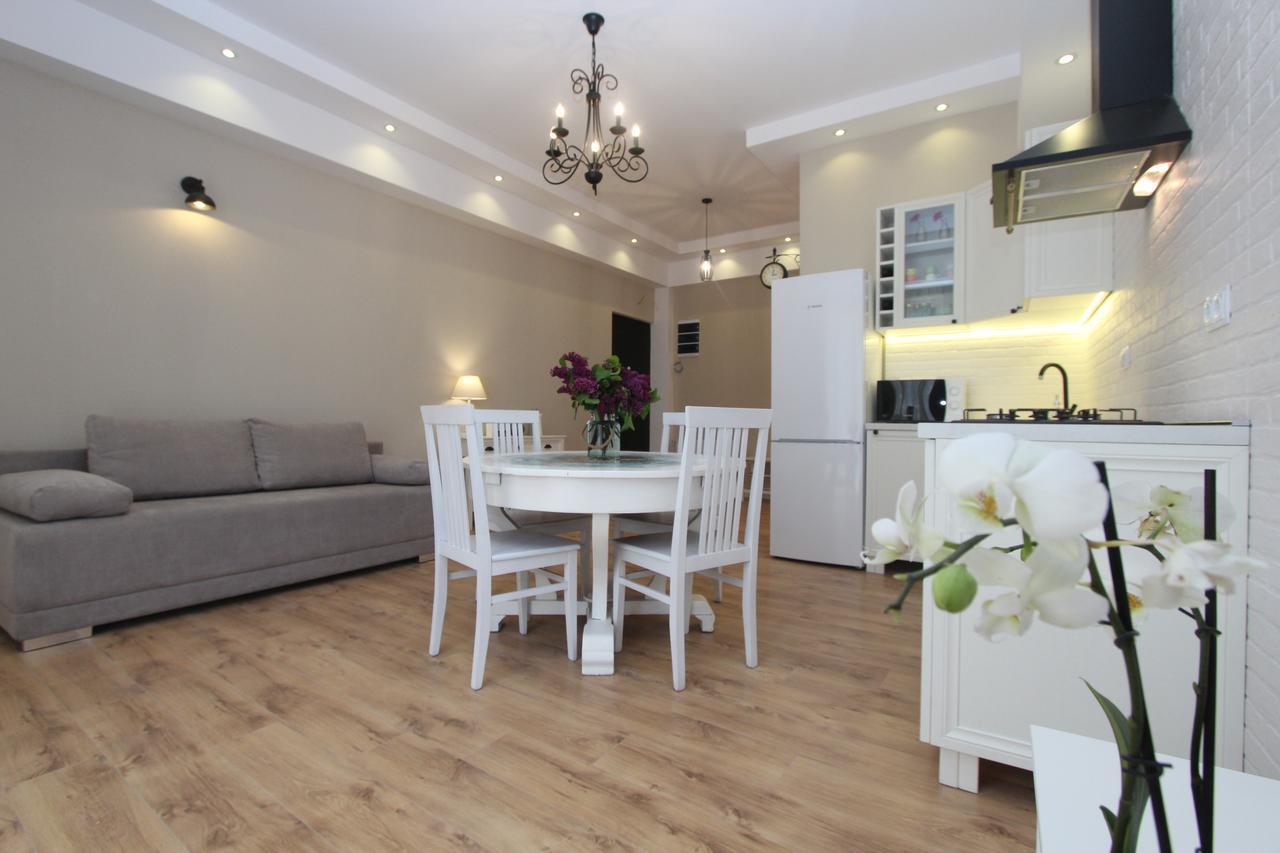 New Apartment In Old Тбилиси Екстериор снимка