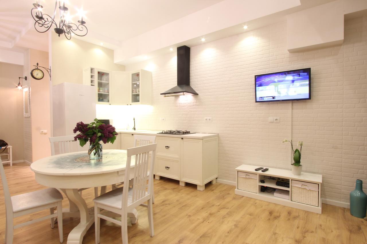 New Apartment In Old Тбилиси Екстериор снимка