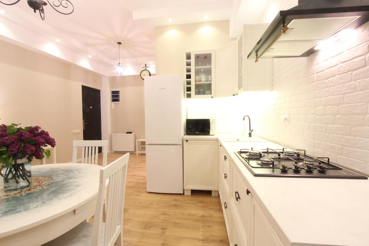 New Apartment In Old Тбилиси Екстериор снимка